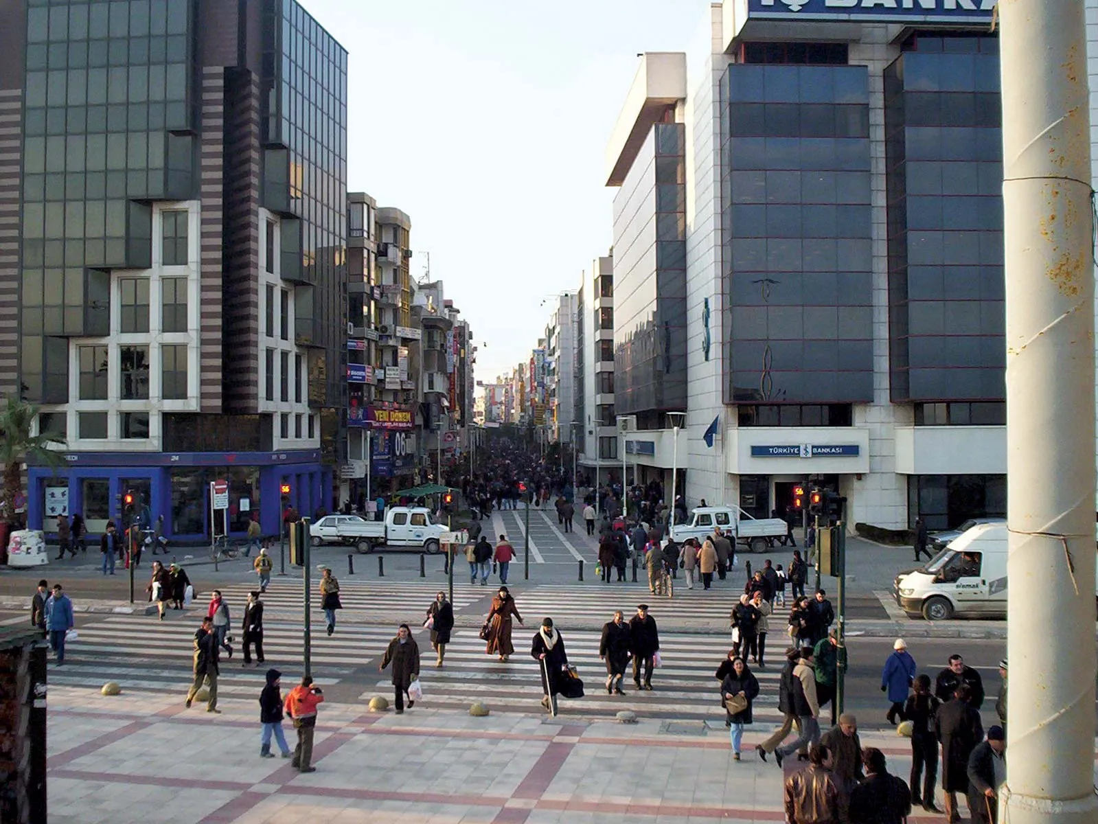 where can i buy weed in Izmir