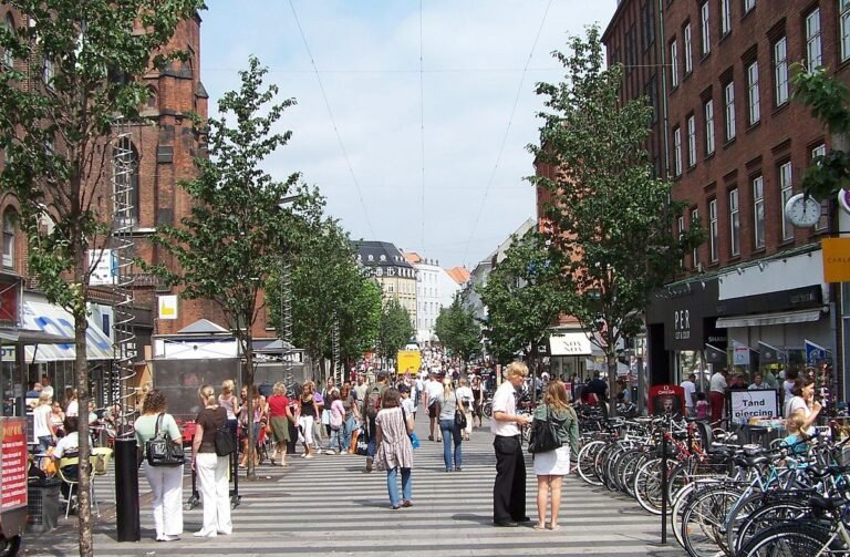 Where can i buy weed in Aarhus