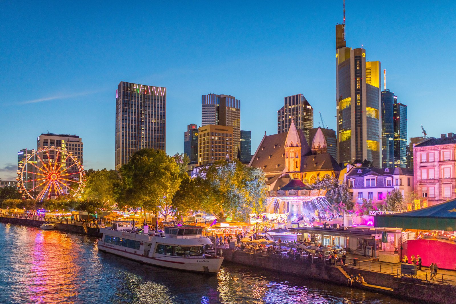 Where can i buy weed in Frankfurt